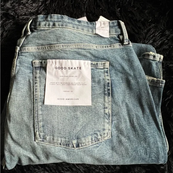 Good American Good Skate Wide-Legged Jeans - Picture 3 of 5